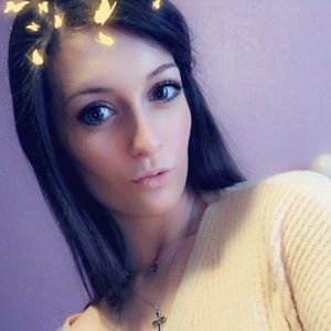 Meet your Posher, Alyssa